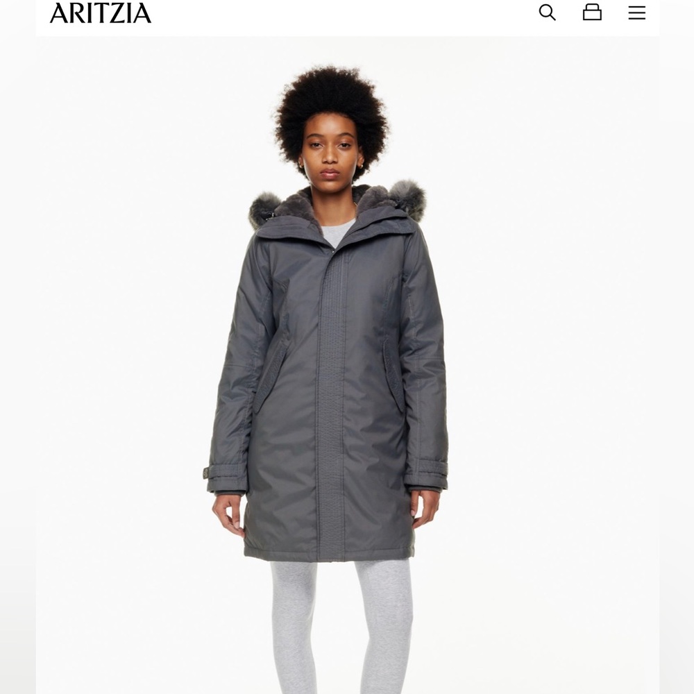 TNA Aspen Parka charcoal Grey. Size Small. Excellent condition. ❄️